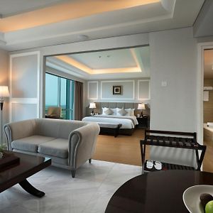 Executive Lake Double Room Smoking